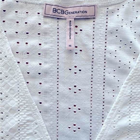 BCBGeneration White Surplice Ruffle Sleeve Top, XS - Picture 6 of 12